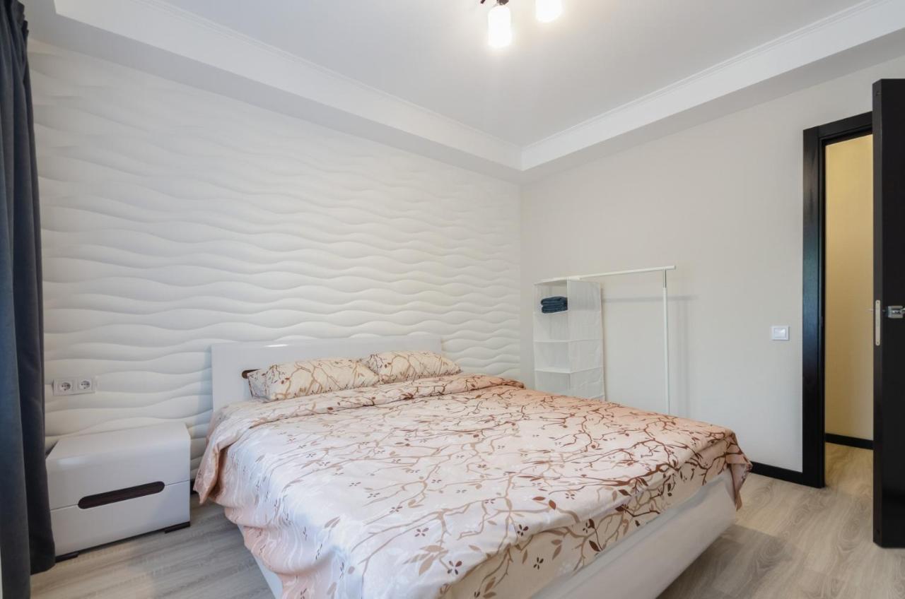Artal Apartment On Obolonsky Avenue 16 Kiev Esterno foto