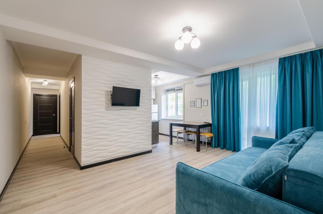 Artal Apartment On Obolonsky Avenue 16 Kiev Esterno foto